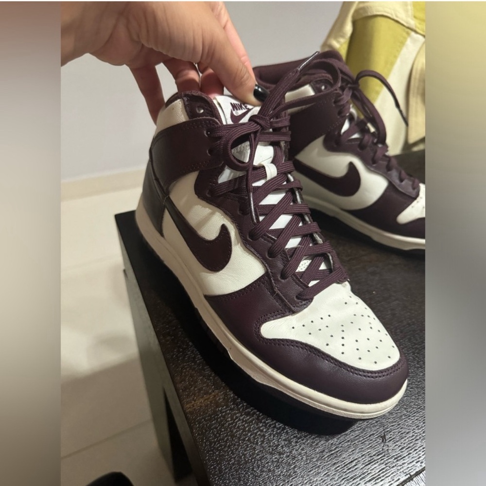 Nike Sneakers